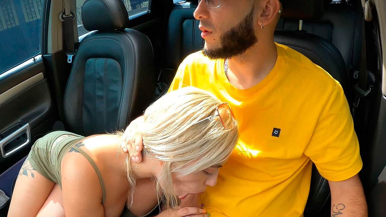 sexmex Patricia se escapa de su novio para tener sexo con Soldier . Patricia Acevedo